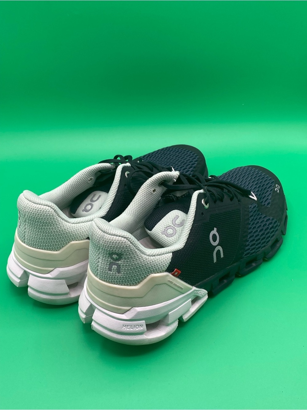 On Running Cloudflyer Black White Navy - Picture 2 of 4